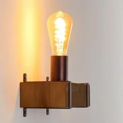 Lampes Industrielles-hofstein Applique murale Balakovo Bois foncé, Rouille, 1 lumière