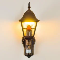 Luminaires Rustiques-hofstein Applique murale d'extérieur Antibes Brun doré, 1 lumière, Détecteur de mouvement