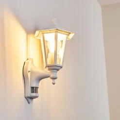 Luminaires Rustiques-hofstein Applique murale d'extérieur Loria Blanc, 1 lumière, Détecteur de mouvement