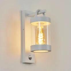 Luminaires Rustiques-hofstein Applique murale d'extérieur Fulham Blanc, 1 lumière, Détecteur de mouvement