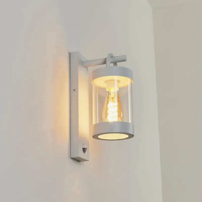 Luminaires Rustiques-hofstein Applique murale d'extérieur Fulham Blanc, 1 lumière, Détecteur de mouvement