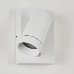 hofstein Applique murale d'extérieur Hakamken Blanc, 1 lumière, Détecteur de mouvement