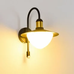 Luminaires Rustiques-hofstein Applique murale d'extérieur Theux Or, Noir, 1 lumière, Détecteur de mouvement