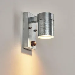 hofstein Applique murale d'extérieur Bessiebelle Zingué, 1 lumière, Détecteur de mouvement