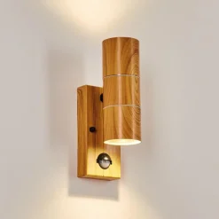 Lampes En Bois-hofstein Applique murale d'extérieur Tenvik Brun, Couleur bois, Noir, 2 lumières, Détecteur de mouvement