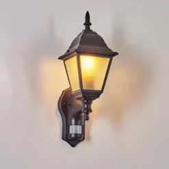 Luminaires Rustiques-hofstein Applique murale d'extérieur Naofe Noir, 1 lumière, Détecteur de mouvement