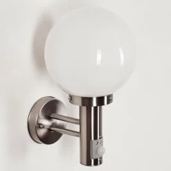 Lampes Vintages & Rétros-hofstein Applique murale d'extérieur Napaskiak Nickel mat, 1 lumière, Détecteur de mouvement