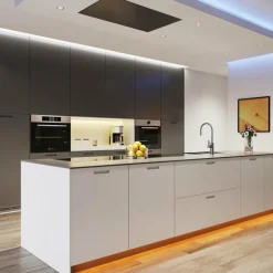 Luminaires Reality Bande LED Reality RUSH Noir, 1 lumière, Télécommandes, Changeur de couleurs* Rubans Led