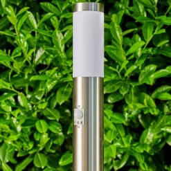 hofstein Borne lumineuse Norburg Acier inoxydable, 1 lumière, Détecteur de mouvement