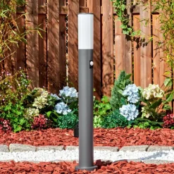 hofstein Caserta Lampe à prise électrique, Eclairage de chemin Anthracite, 1 lumière, Détecteur de mouvement