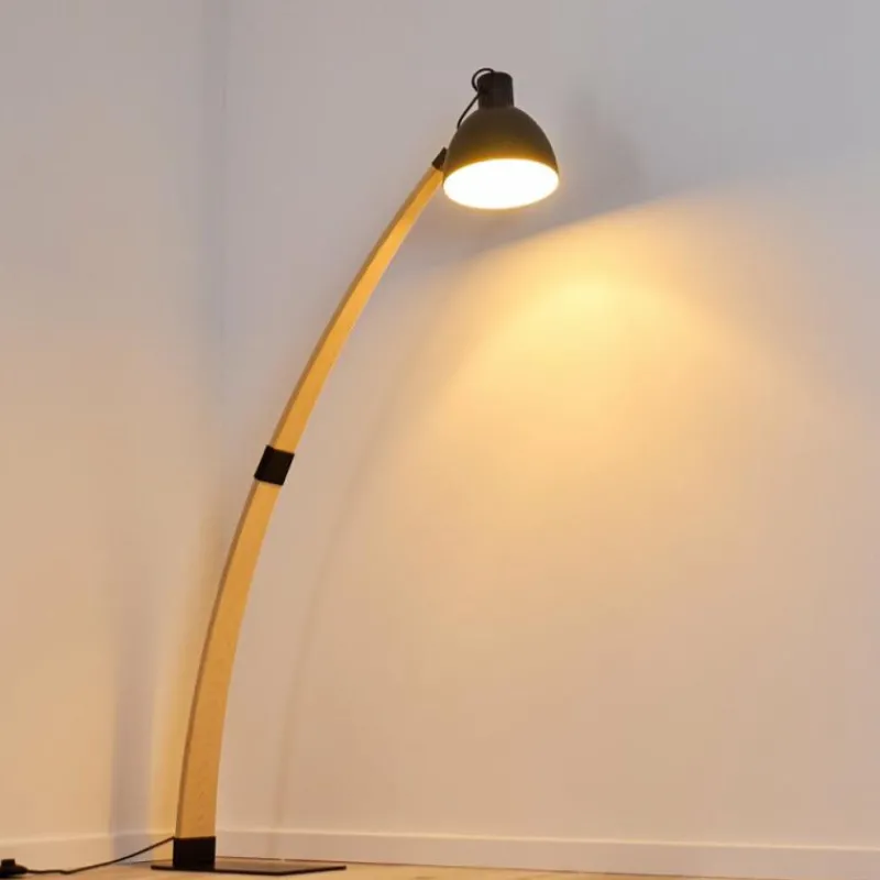 Luminaires Scandinaves-hofstein Lampadaire Higashi Bois clair, Noir, 1 lumière