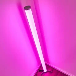 hofstein Lampadaire LED RGB Globo ROCKY Argenté, 1 lumière, Télécommandes, Changeur de couleurs