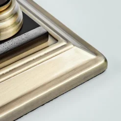 Luminaires Rustiques-hofstein Lampe de table Barbe Laiton, Noir, 1 lumière