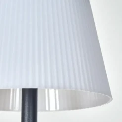 Luminaires Scandinaves-hofstein Longchamps Lampadaire LED Noir, 1 lumière