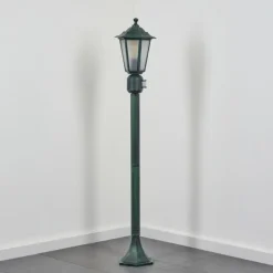 Luminaires Rustiques-hofstein Loria Luminaire extérieur, Eclairage de chemin Vert, Noir, 1 lumière, Détecteur de mouvement