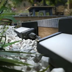 Luminaires Philips Philips Hue White and Color Ambiance Amarant LED Noir, 1 lumière, Changeur de couleurs